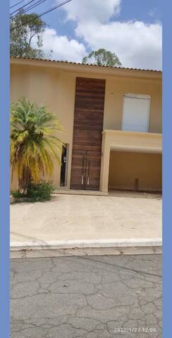 #867 - Casa para Venda em Santana de Parnaíba - SP