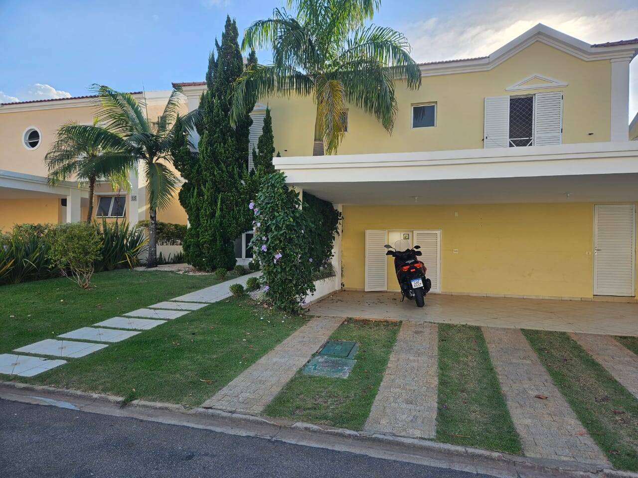 #1612 - Casa em condomínio para Venda em Santana de Parnaíba - SP