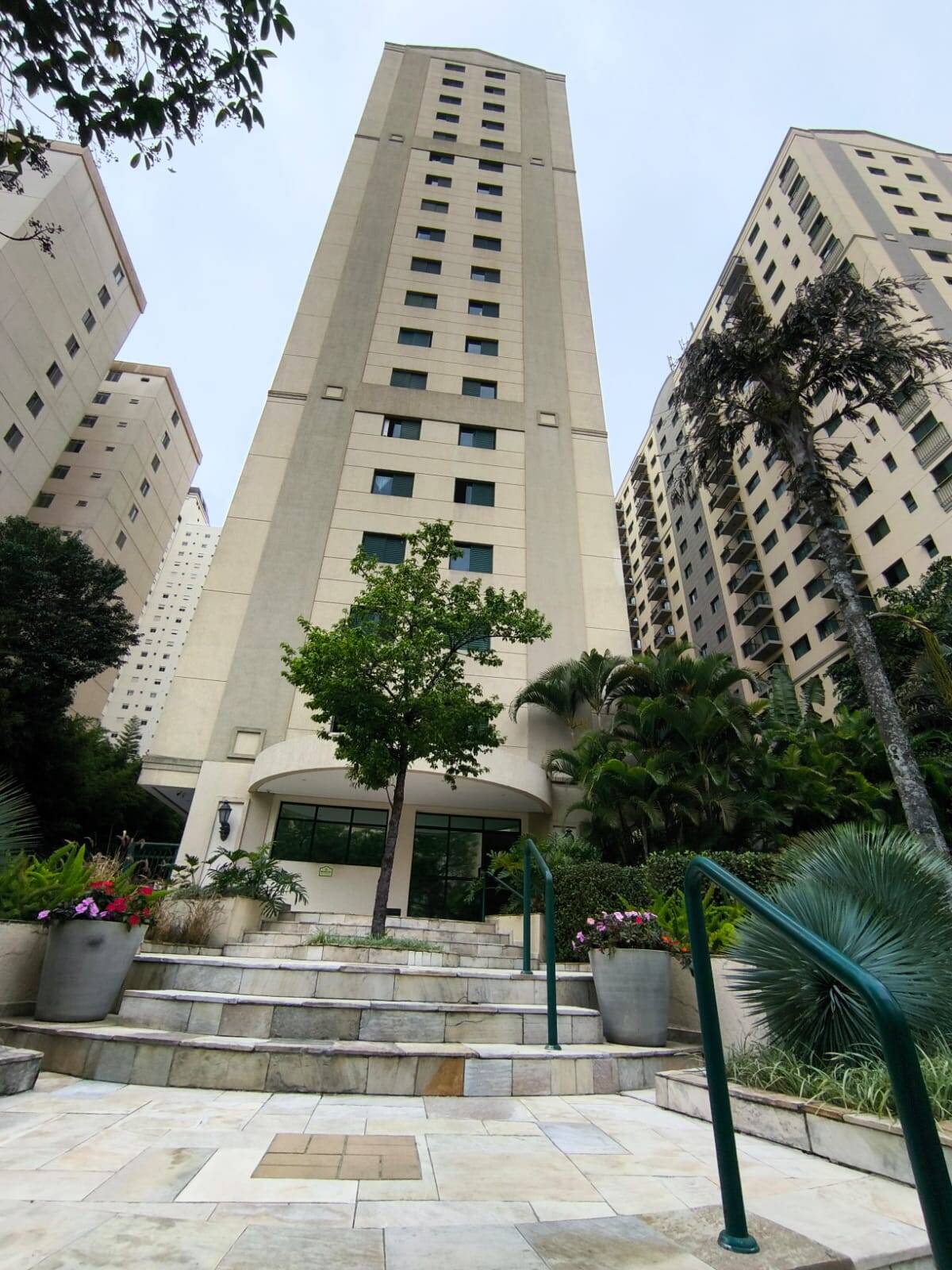 #2031 - Apartamento para Venda em Barueri - SP