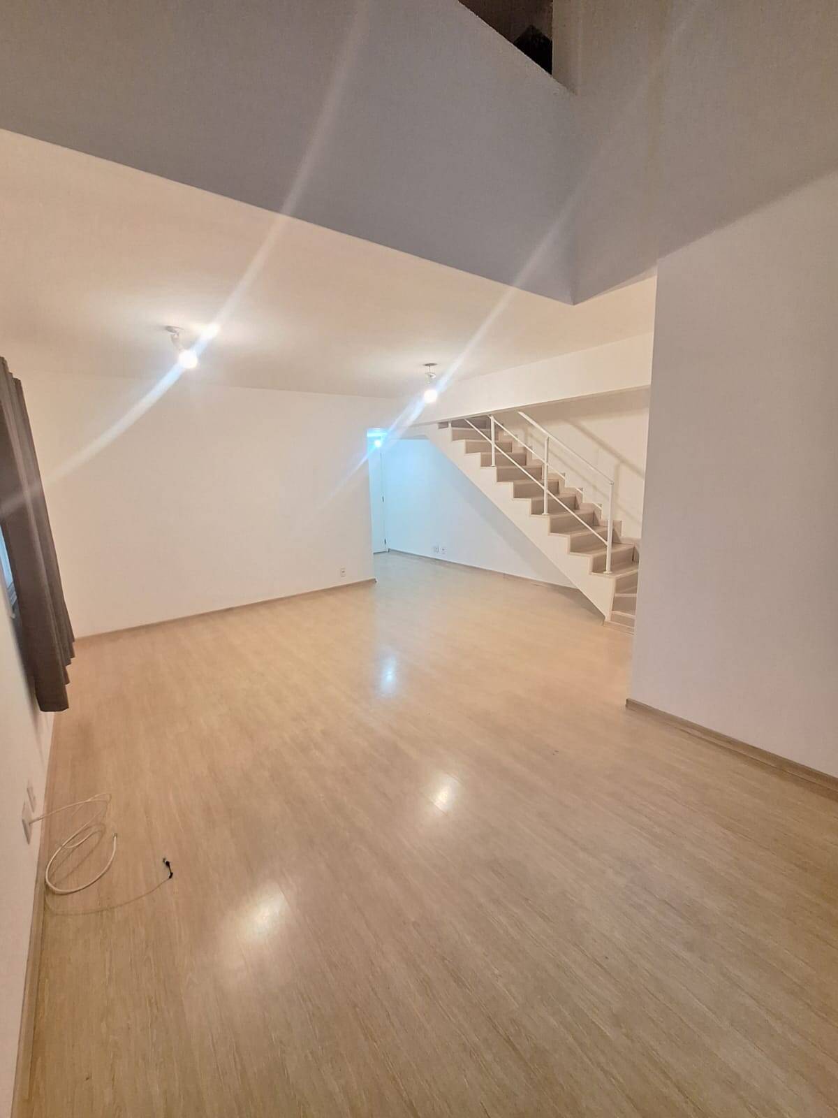 #2200 - Apartamento para Locação em Barueri - SP