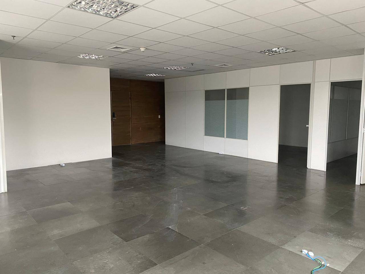 #2429 - Sala para Venda em Barueri - SP