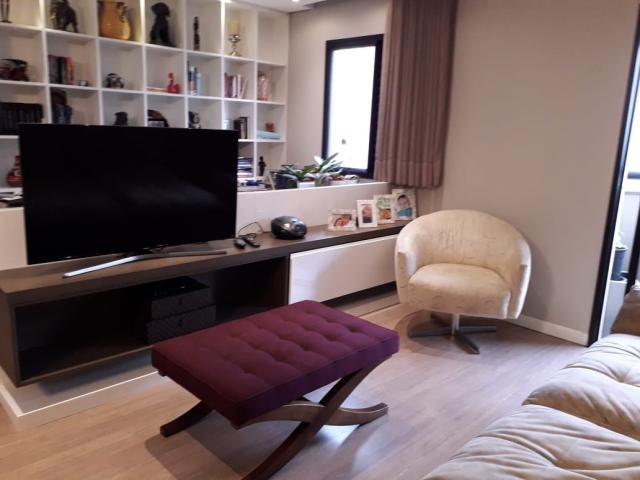 Apartamento para Venda em Santana de Parnaíba - 4