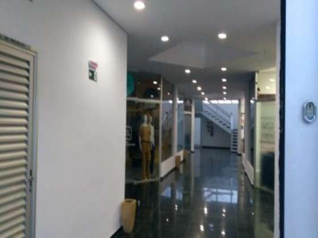 Sala para Venda em Santana de Parnaíba - 4