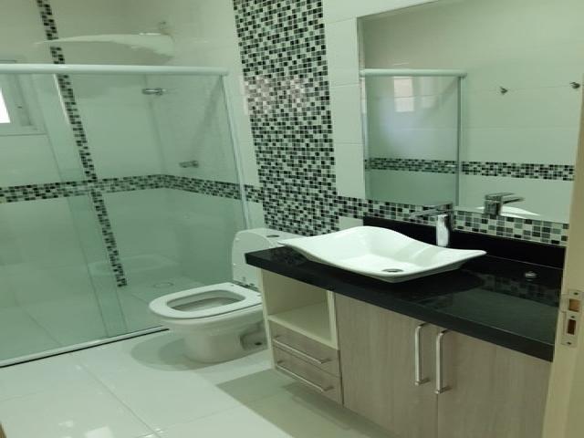 #216 - Casa para Venda em Santana de Parnaíba - SP