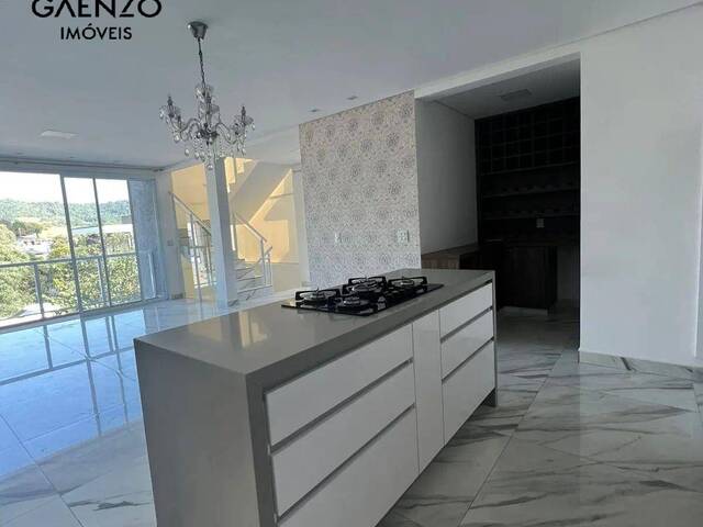 Casa para Venda em Santana de Parnaíba - 3