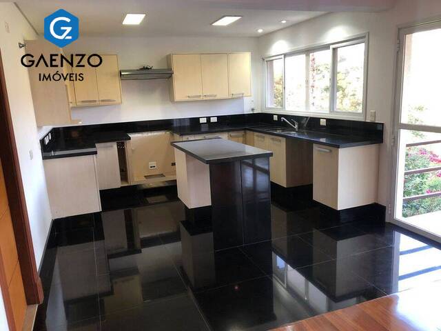Casa para Venda em Santana de Parnaíba - 2