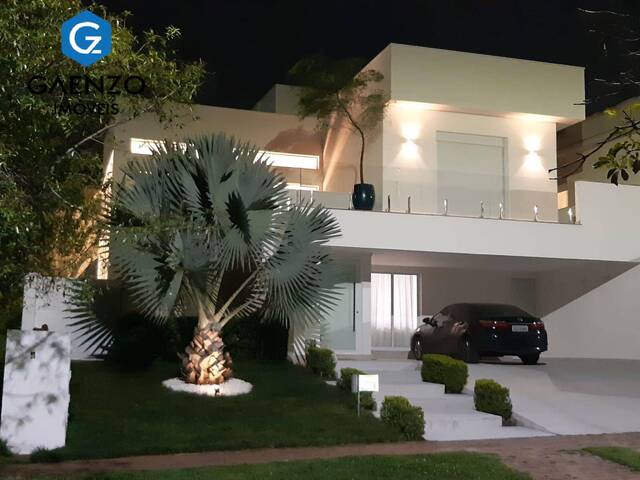 #846 - Casa em condomínio para Venda em Santana de Parnaíba - SP