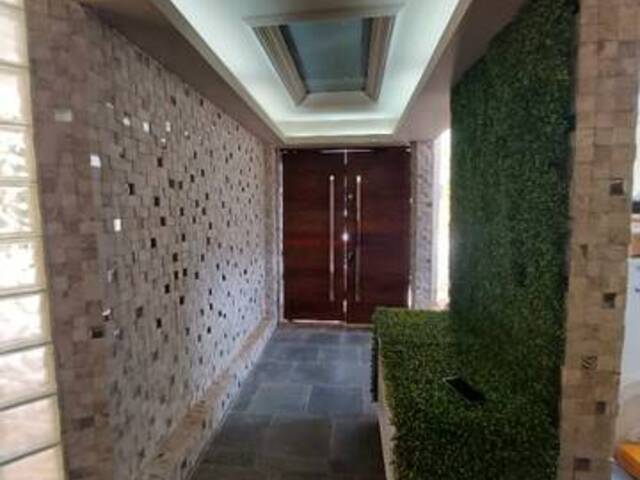 Casa para Venda em Santana de Parnaíba - 4