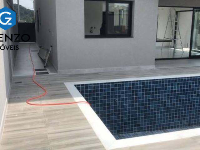 #900 - Casa em condomínio para Venda em Santana de Parnaíba - SP