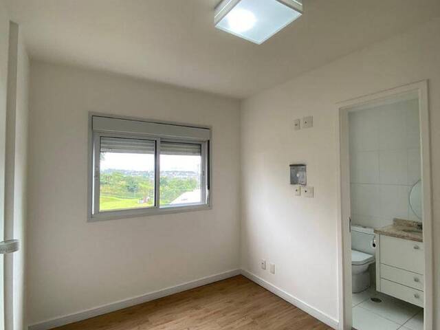 Apartamento para Venda em Santana de Parnaíba - 3