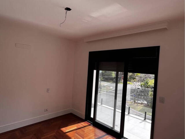 #1295 - Casa em condomínio para Venda em Santana de Parnaíba - SP