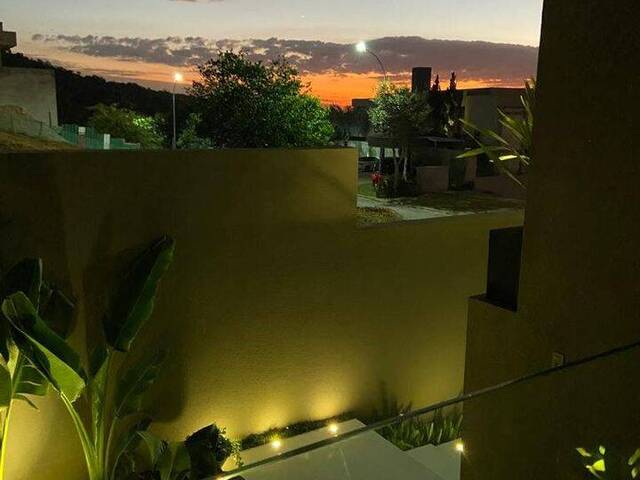 #1323 - Casa em condomínio para Venda em Santana de Parnaíba - SP