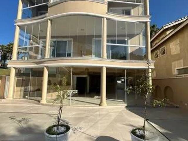 Casa para Venda em Santana de Parnaíba - 2