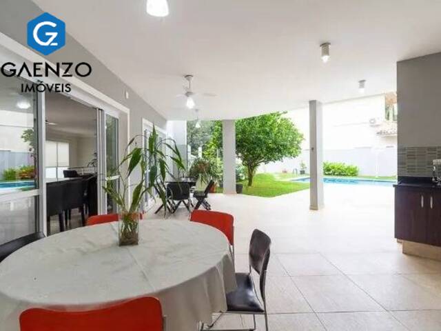 Casa para Venda em Santana de Parnaíba - 5
