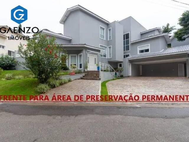 Casa para Venda em Santana de Parnaíba - 2