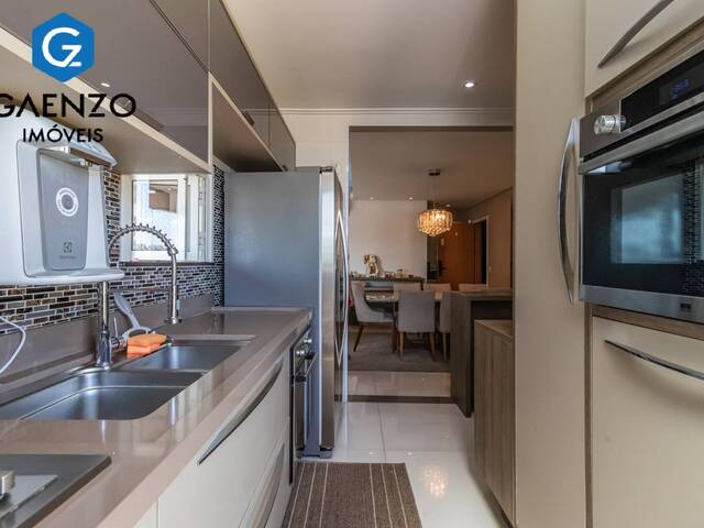Apartamento para Venda em Santana de Parnaíba - 2