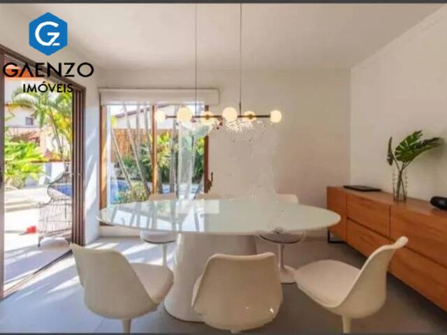 #1813 - Casa em condomínio para Venda em Santana de Parnaíba - SP