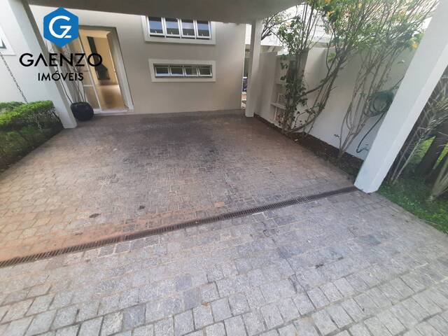 #1928 - Casa em condomínio para Locação em Santana de Parnaíba - SP