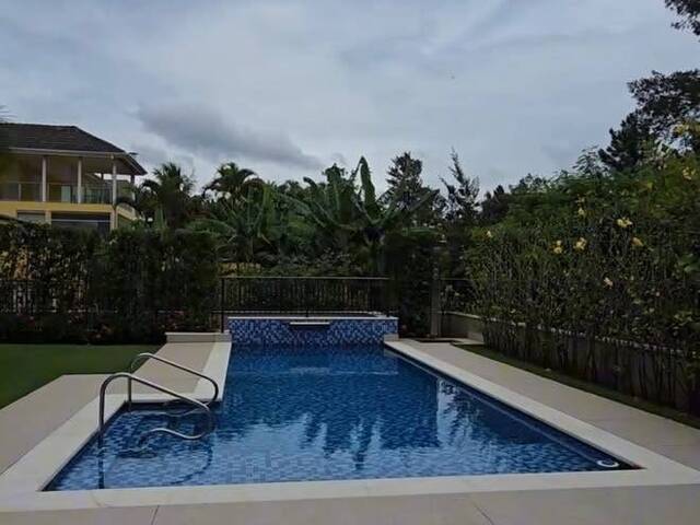 Casa para Venda em Santana de Parnaíba - 5