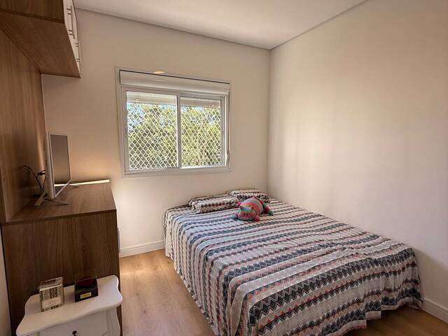 Apartamento para Venda em Santana de Parnaíba - 4