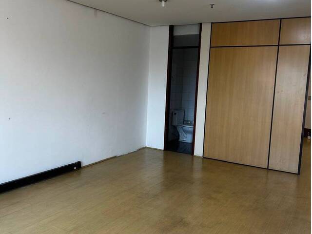 Sala para Venda em Santana de Parnaíba - 4