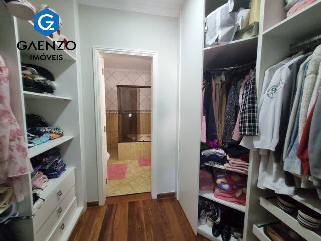 Casa de Condomínio para alugar com 4 quartos, 420m² - Foto 6