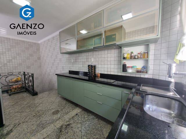 Casa de Condomínio para alugar com 4 quartos, 420m² - Foto 16