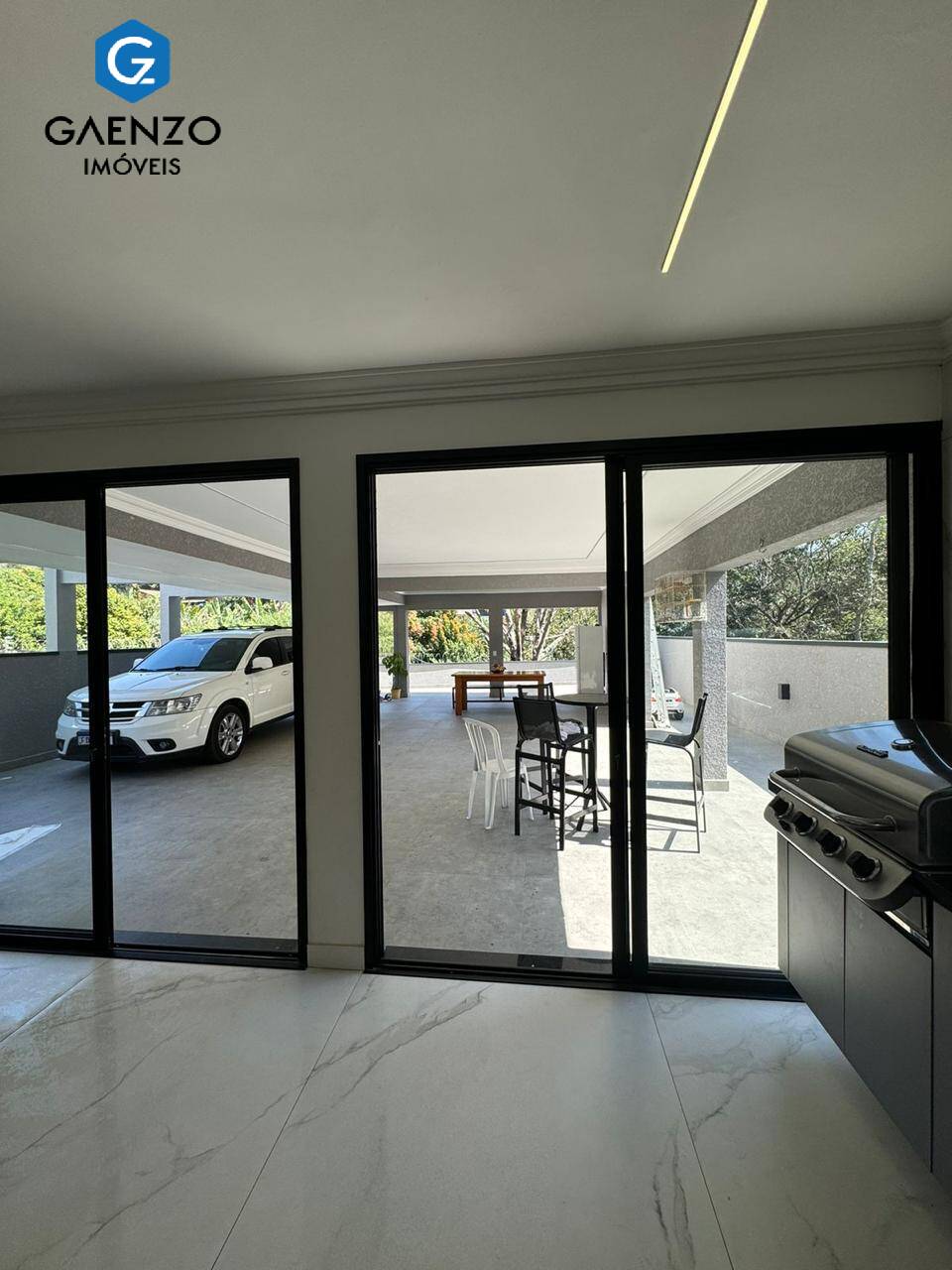 Casa de Condomínio à venda com 4 quartos, 331m² - Foto 11