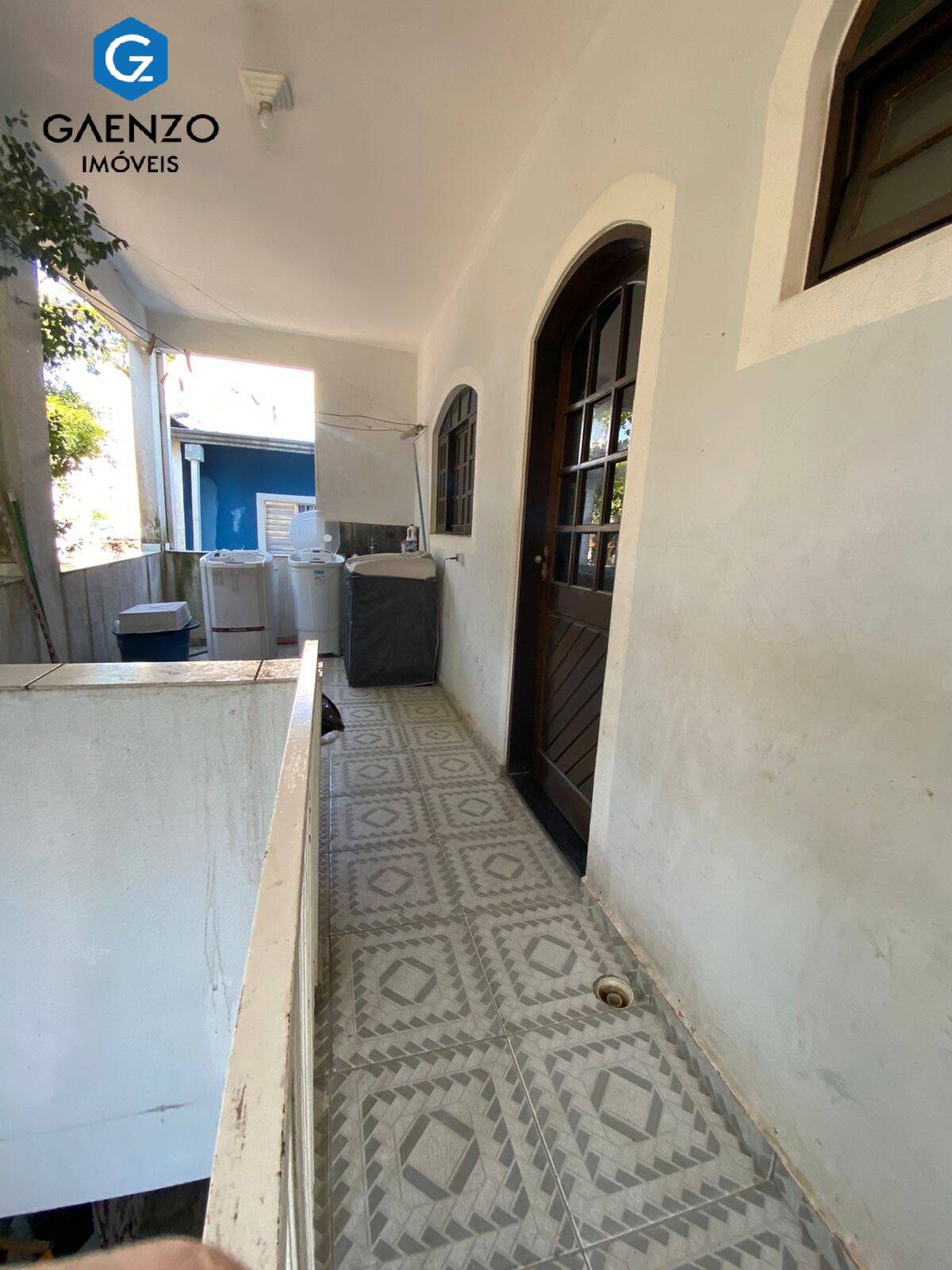 Casa à venda com 3 quartos, 400m² - Foto 2