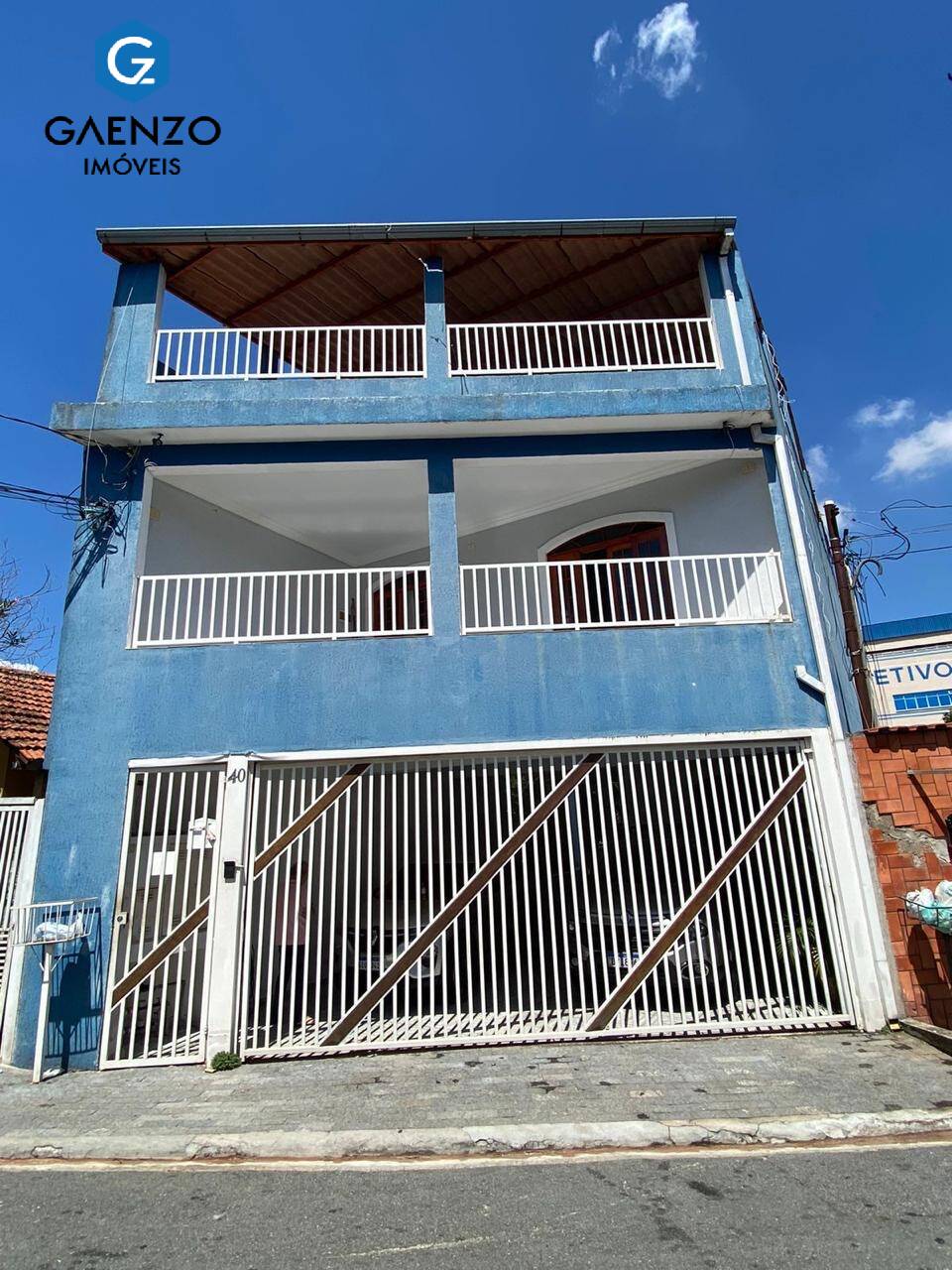 Casa à venda com 3 quartos, 400m² - Foto 1