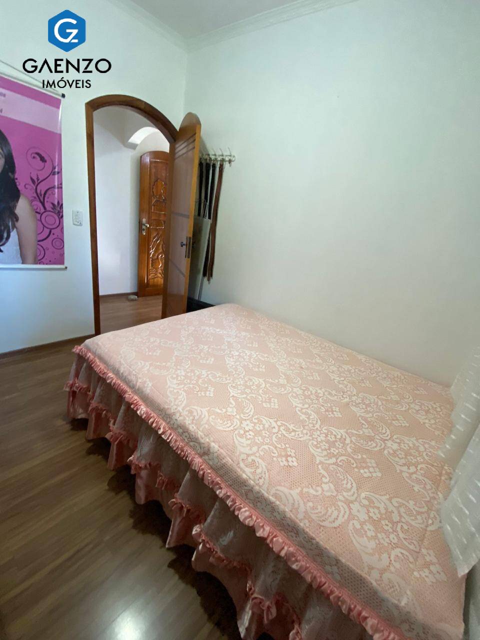 Casa à venda com 3 quartos, 400m² - Foto 27