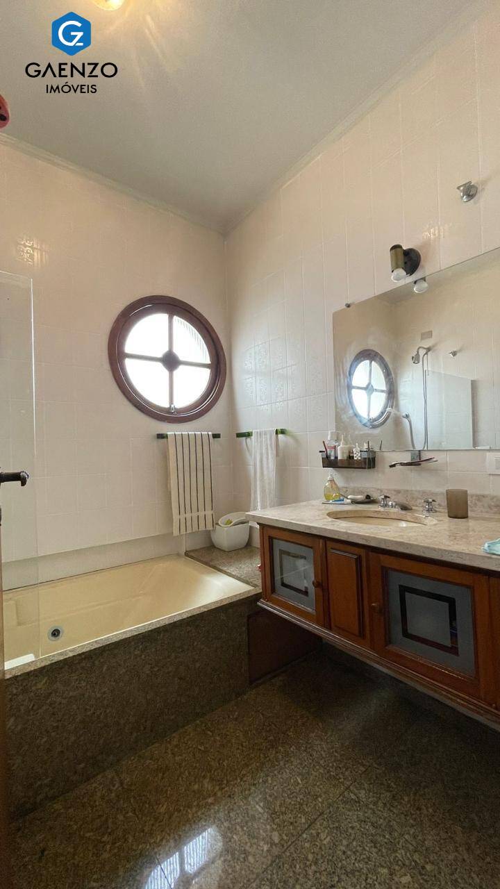 Casa de Condomínio à venda com 6 quartos, 420m² - Foto 23