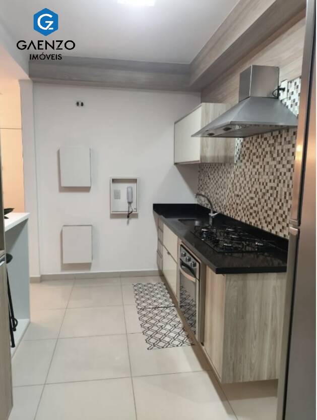 Apartamento à venda com 3 quartos, 94m² - Foto 2