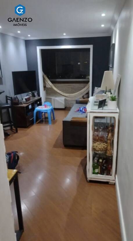 Apartamento à venda com 3 quartos, 75m² - Foto 4