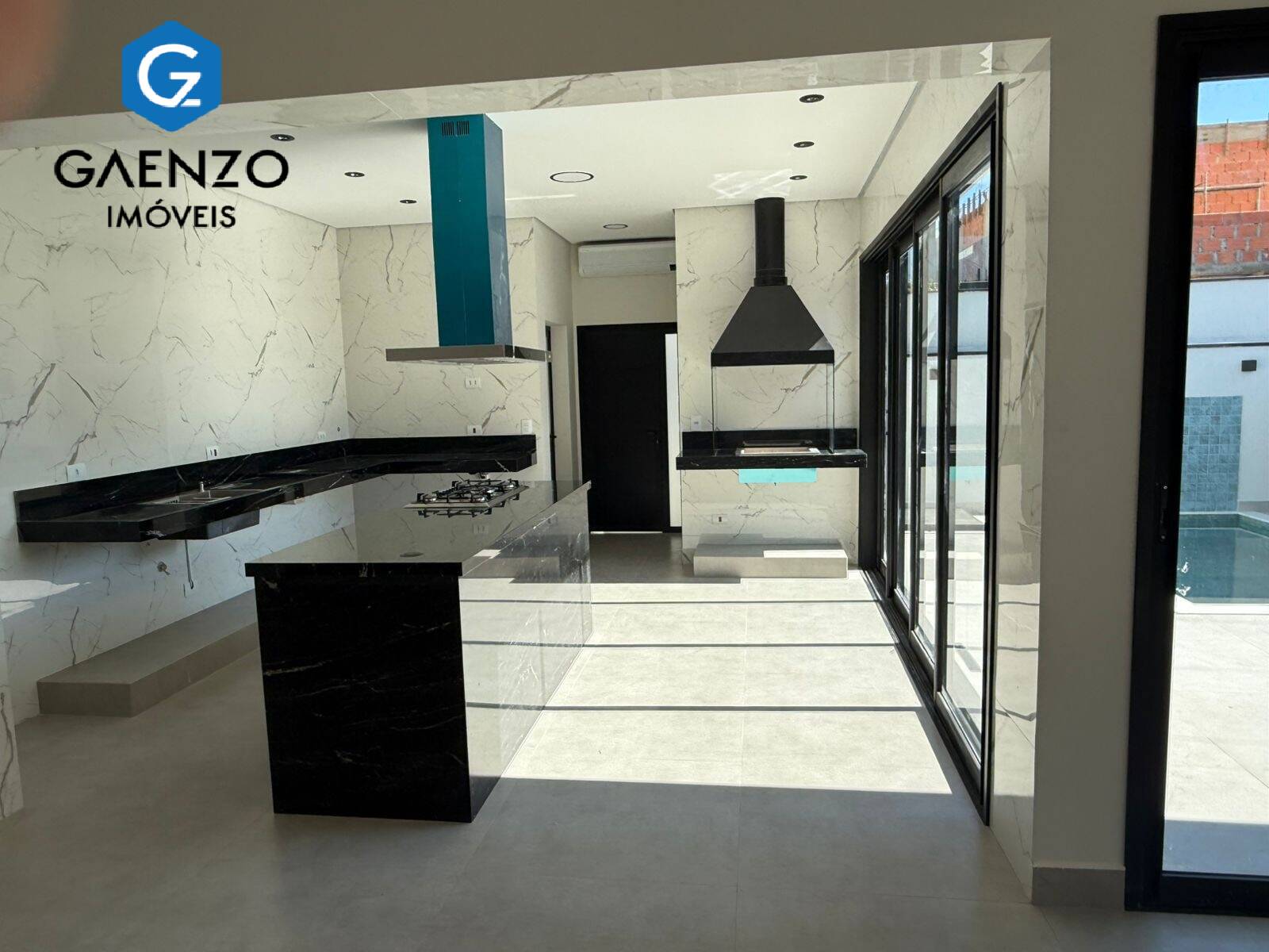 Casa à venda com 4 quartos, 259m² - Foto 12