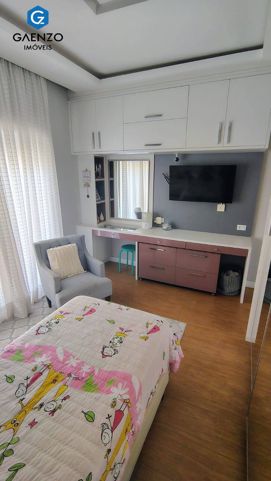 Casa de Condomínio à venda com 3 quartos, 235m² - Foto 4