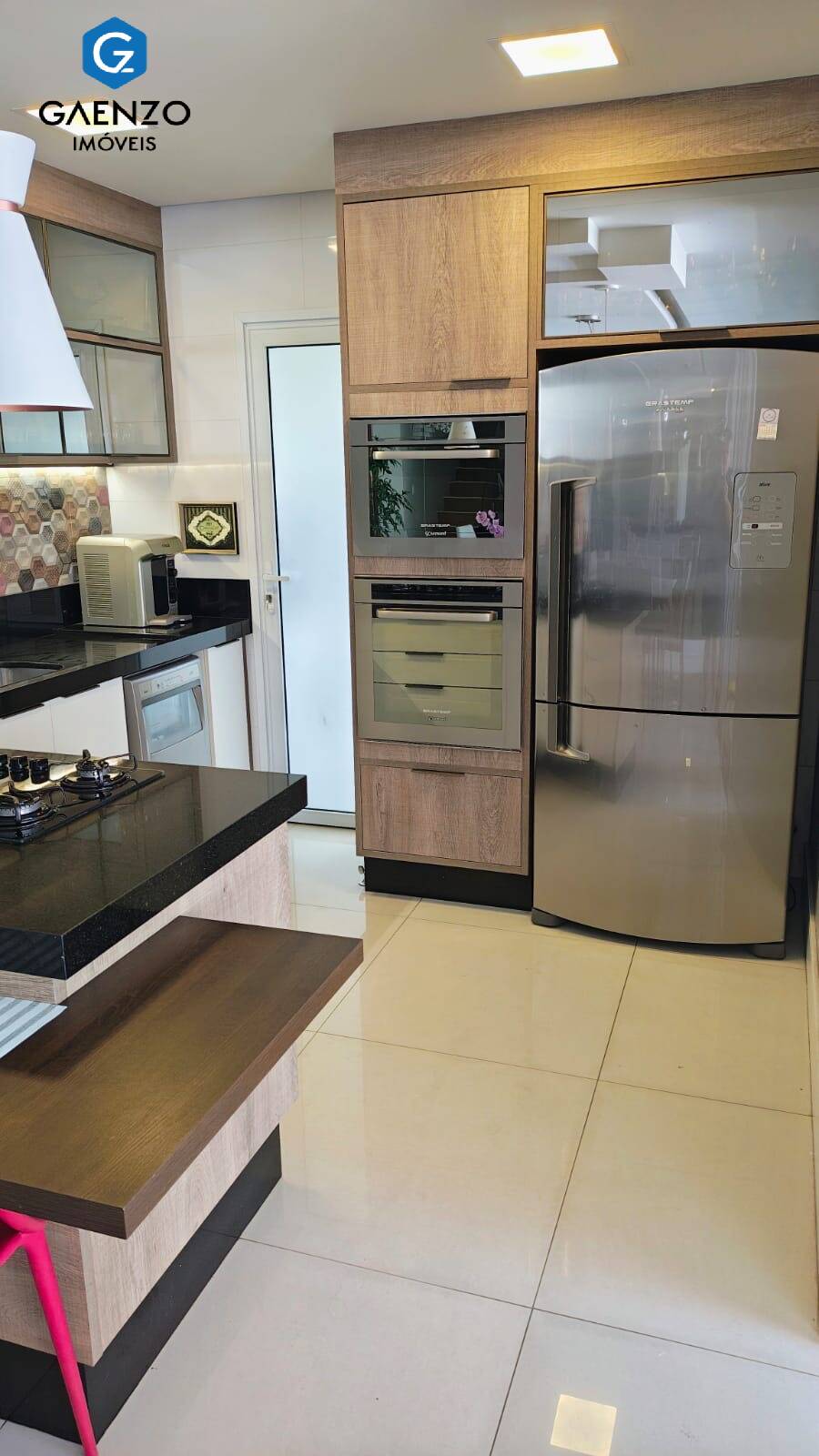 Casa de Condomínio à venda com 3 quartos, 235m² - Foto 5