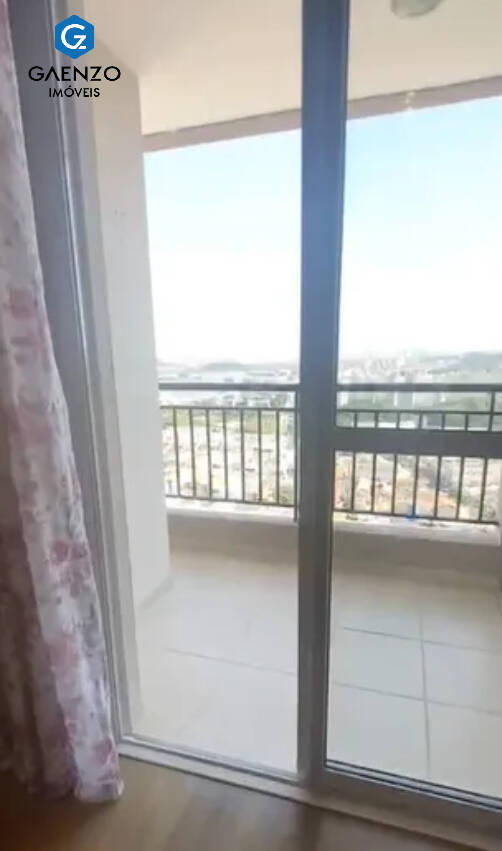 Apartamento à venda com 3 quartos, 67m² - Foto 2