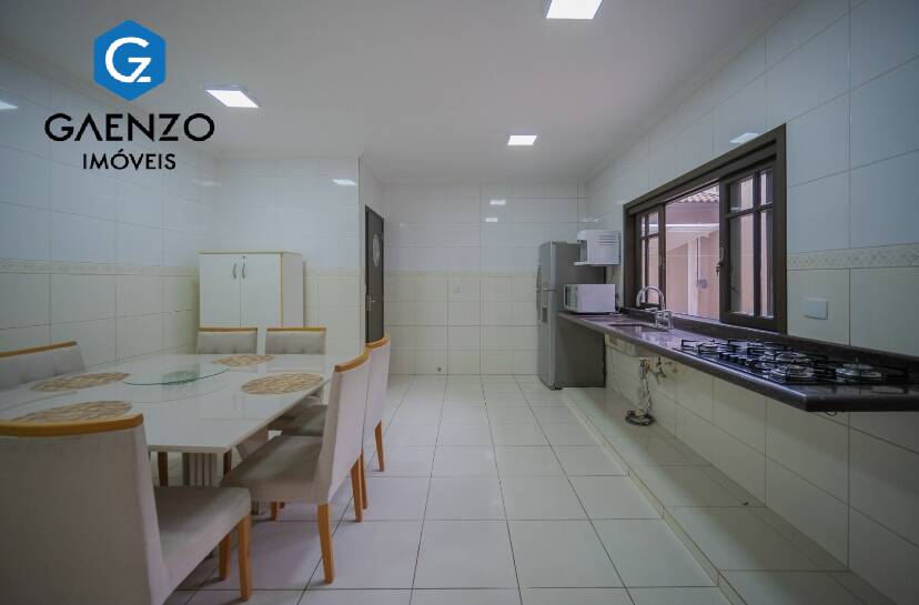 Casa, 5 quartos, 188 m² - Foto 2